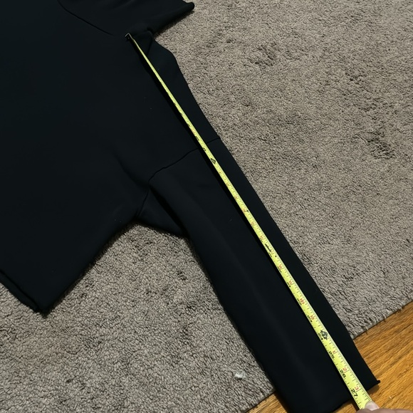 EUC American Eagle Oversized Cropped Raw Hem Sweatshirt-Sz XS-Turtleneck-Black - Picture 15 of 16